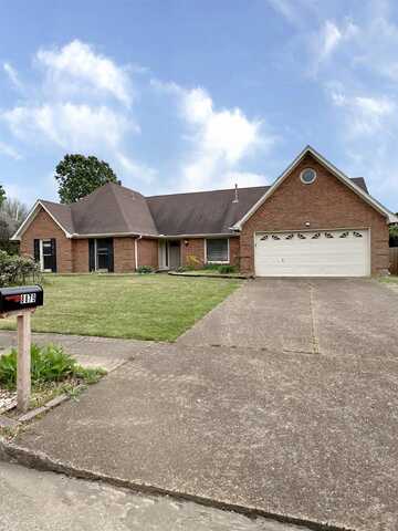 8879 CHIMNEYROCK, Cordova, TN 38016