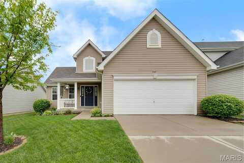 206 Pecan Bluffs Drive, Wentzville, MO 63385