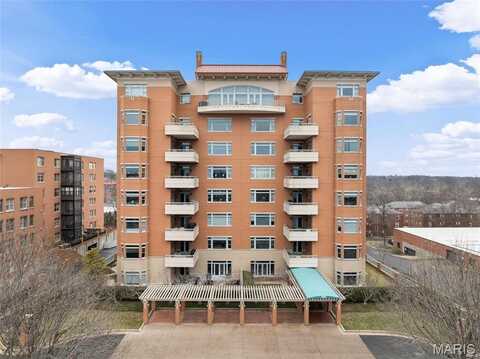 800 S Hanley Road, Saint Louis, MO 63105