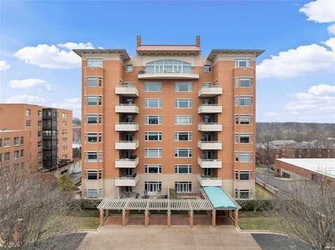 800 S Hanley Road, Saint Louis, MO 63105