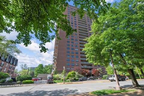 4466 W Pine Boulevard, Saint Louis, MO 63108