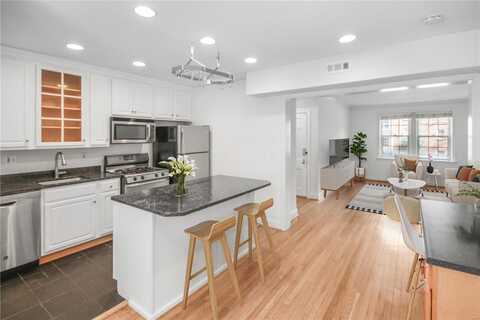 827 Westwood Drive, Clayton, MO 63105