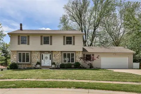 1825 Orchard Hill Drive, Chesterfield, MO 63017