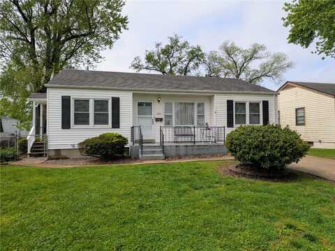 824 Loekes Drive, Florissant, MO 63031