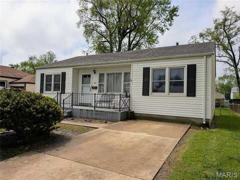 824 Loekes Drive, Florissant, MO 63031