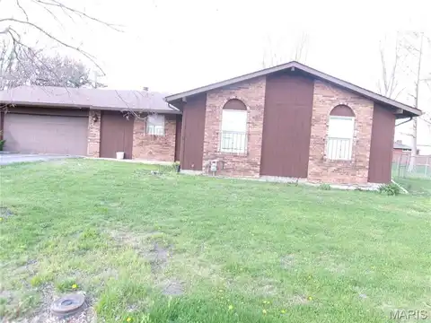 20 Triland Court, Highland, IL 62249