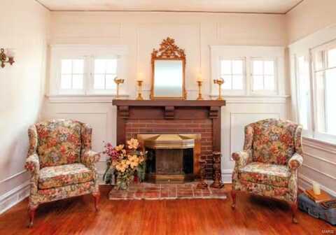 24 S Barat Avenue, Saint Louis, MO 63135