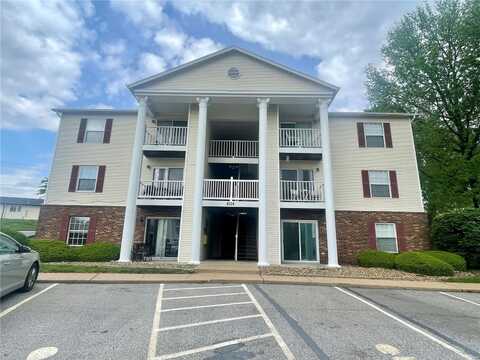 3114 Edwards Place, Maryland Heights, MO 63043