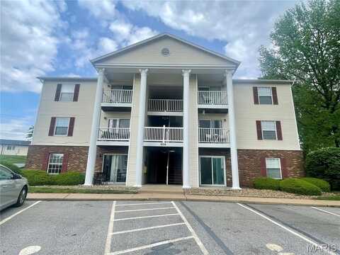 3114 Edwards Place, Maryland Heights, MO 63043