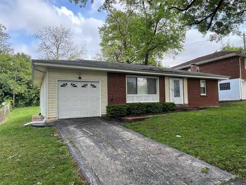6911 Pine Ridge Drive, Northwoods, MO 63121