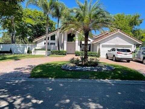8400 NW 47th Dr, Coral Springs, FL 33067