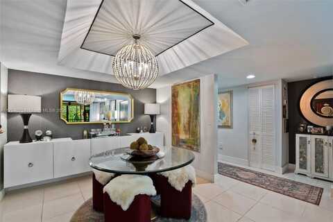 9735 NW 52nd St, Doral, FL 33178