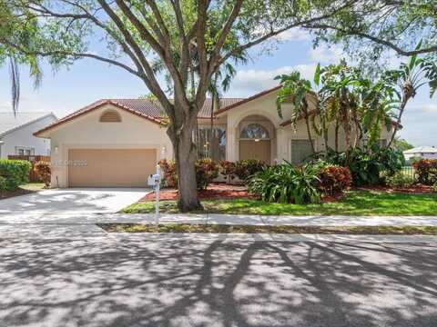 1230 SW 102nd Ave, Pembroke Pines, FL 33025