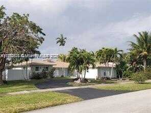 416 N Rainbow Dr, Hollywood, FL 33021