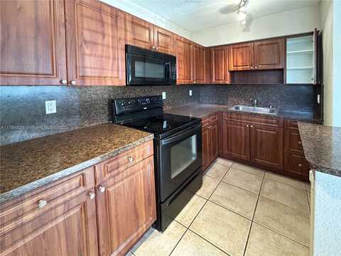 715 NE 6th St, Fort Lauderdale, FL 33304