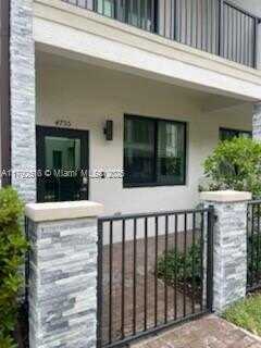 4755 NW 83rd Path, Doral, FL 33166