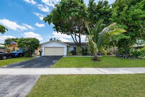 9330 NW 39th St, Sunrise, FL 33351