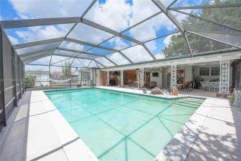 434 NW 20th St, Homestead, FL 33030