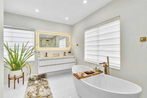 1402 Fletcher St, Hollywood, FL 33020