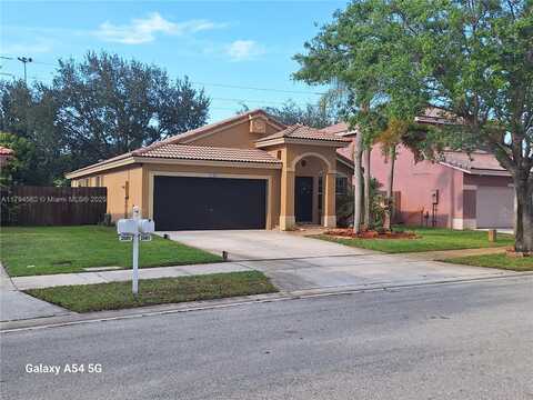 20401 SW 1st St, Pembroke Pines, FL 33029