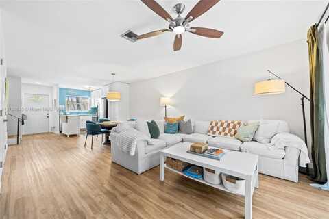 450 SE 7th St, Dania Beach, FL 33004