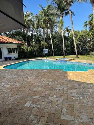 10600 SW 69th Ave, Pinecrest, FL 33156