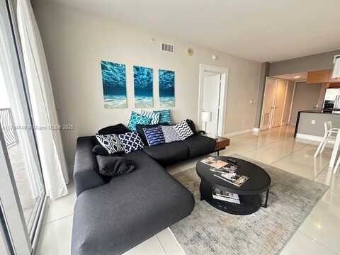 1750 N Bayshore Dr, Miami, FL 33132