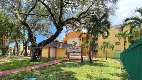 666 W 81st St, Hialeah, FL 33014