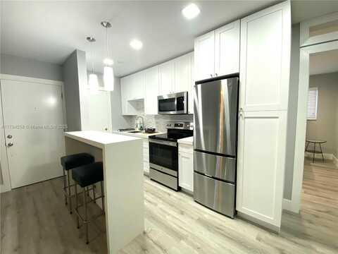 7901 SW 64 AVE, South Miami, FL 33143