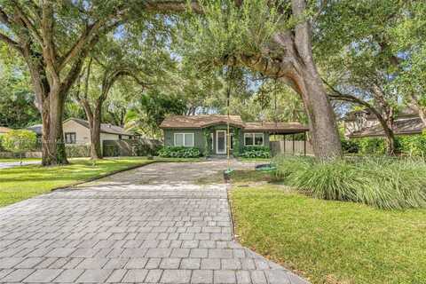 6830 SW 69th Ave, Miami, FL 33143