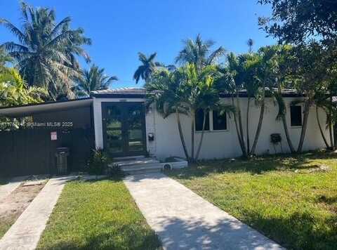 617 La Villa Dr, Miami Springs, FL 33166
