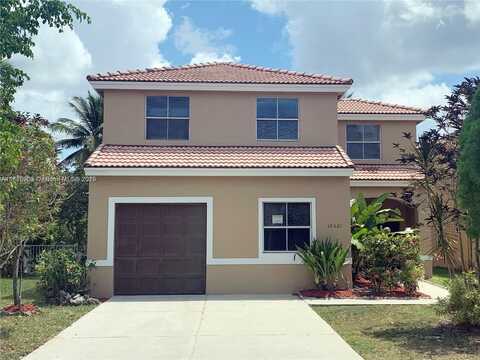 10521 SW 13th Ct, Pembroke Pines, FL 33025