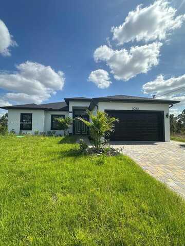 1022 Candleligth St, Lehigh Acres, FL 33974