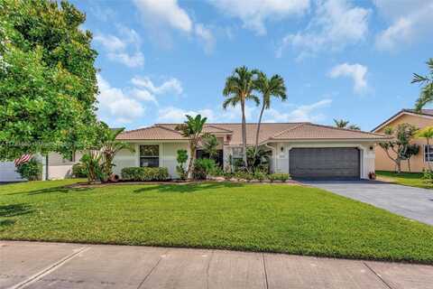5133 N Springs Way, Coral Springs, FL 33076