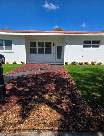 987 NE 145th St, North Miami, FL 33161