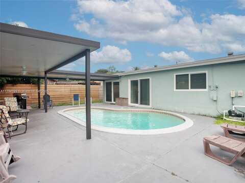 7160 Liberty St, Hollywood, FL 33024