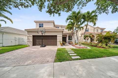 721 Tanglewood Cir, Weston, FL 33327
