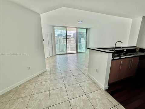 300 S Biscayne Blvd, Miami, FL 33131