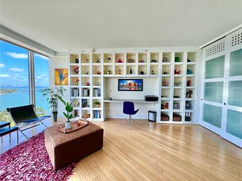 601 NE 36th St, Miami, FL 33137