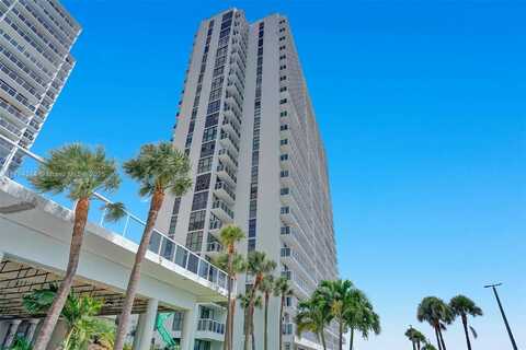 20515 E Country Club Dr, Aventura, FL 33180
