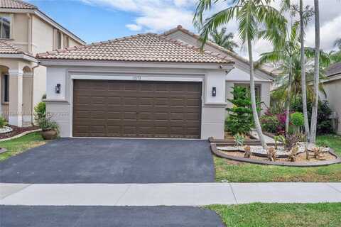1371 Canary Island Dr, Weston, FL 33327