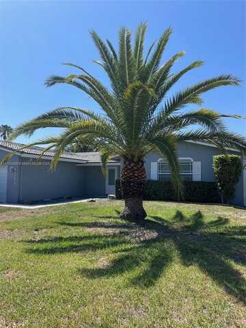 8588 NW 27th Dr, Coral Springs, FL 33065