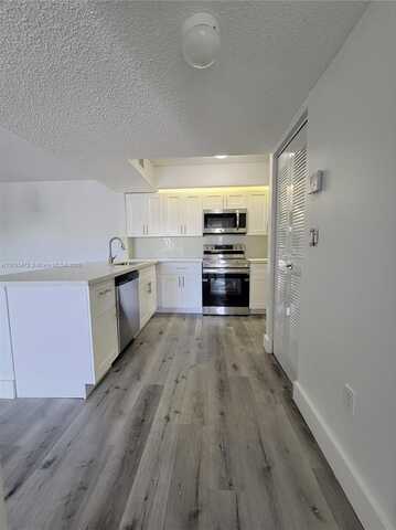 8600 SW 212th St, Cutler Bay, FL 33189