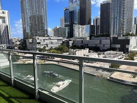 92 SW 3rd St, Miami, FL 33130