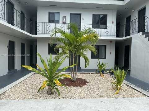 805 W 30th St, Hialeah, FL 33012