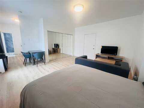 842 Meridian Ave, Miami Beach, FL 33139