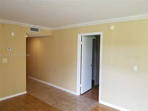 4125 NW 88th Ave, Coral Springs, FL 33065