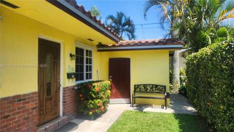 216 SW 10th ST, Hallandale Beach, FL 33009