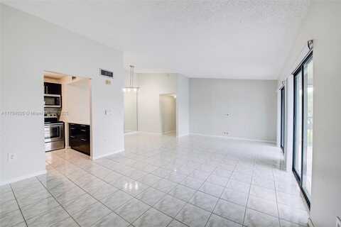 469 NE 207th Ln, Miami, FL 33179