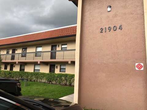 21904 Lake Forest Cir, Boca Raton, FL 33433